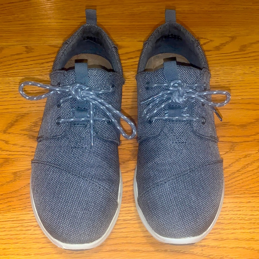 TOMS tennis shoes